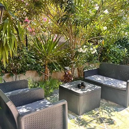 - Havre De Paix Avec Jardin Apartman *